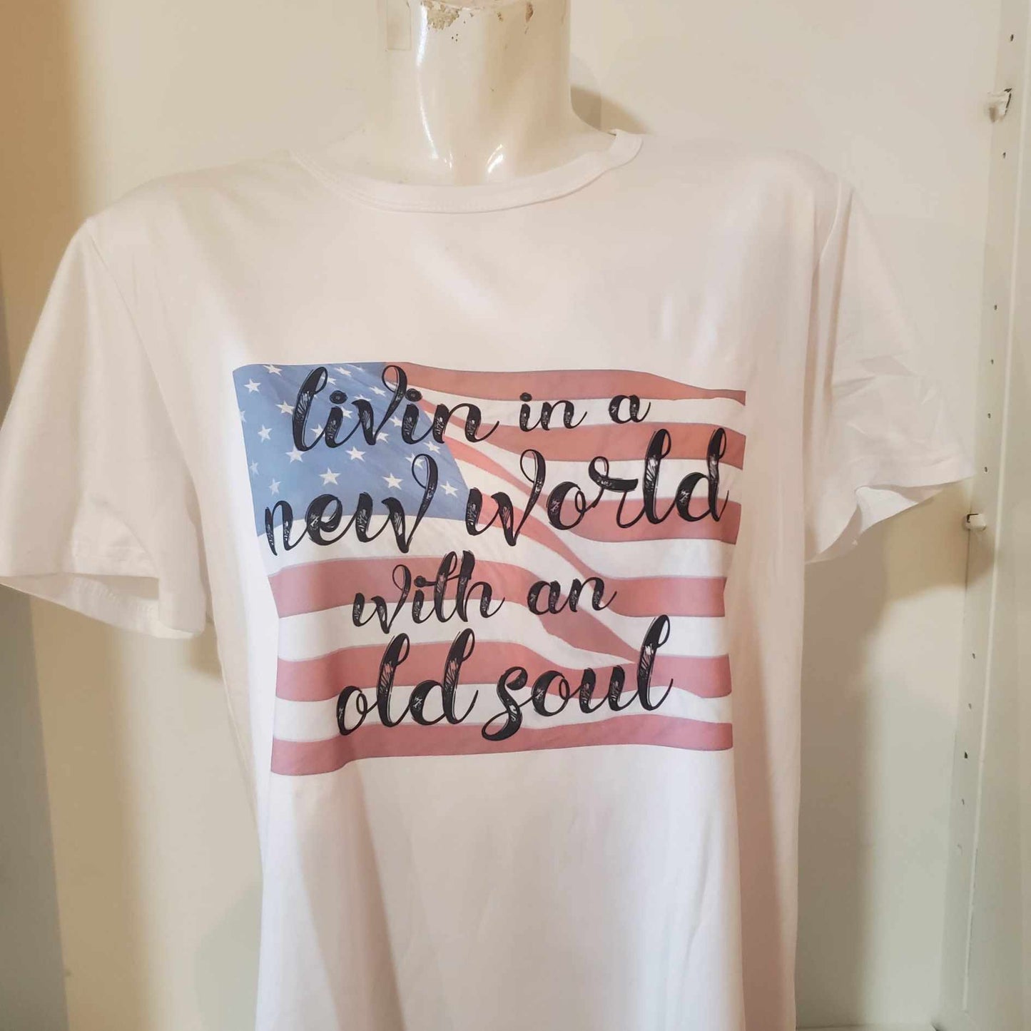 T shirt New World with/Flag
