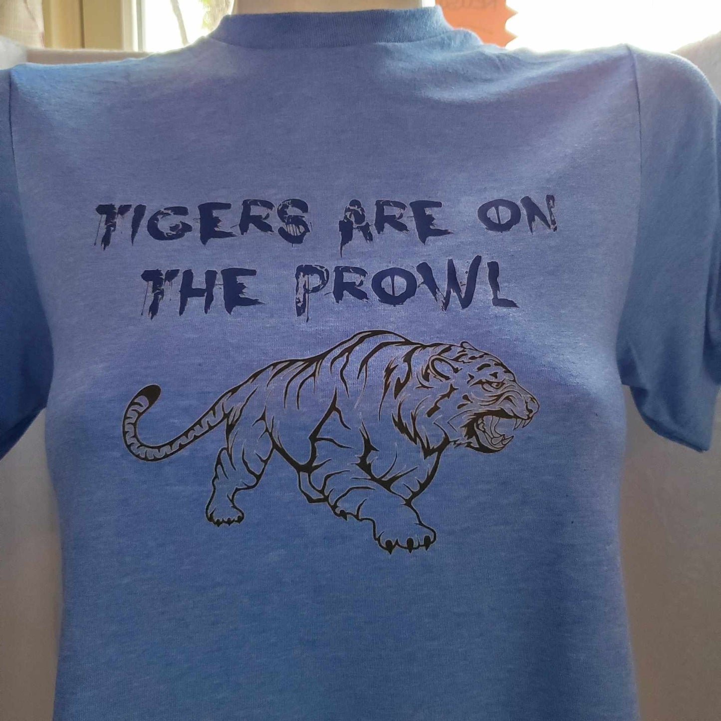 T-shirt Tigers on the Prowl
