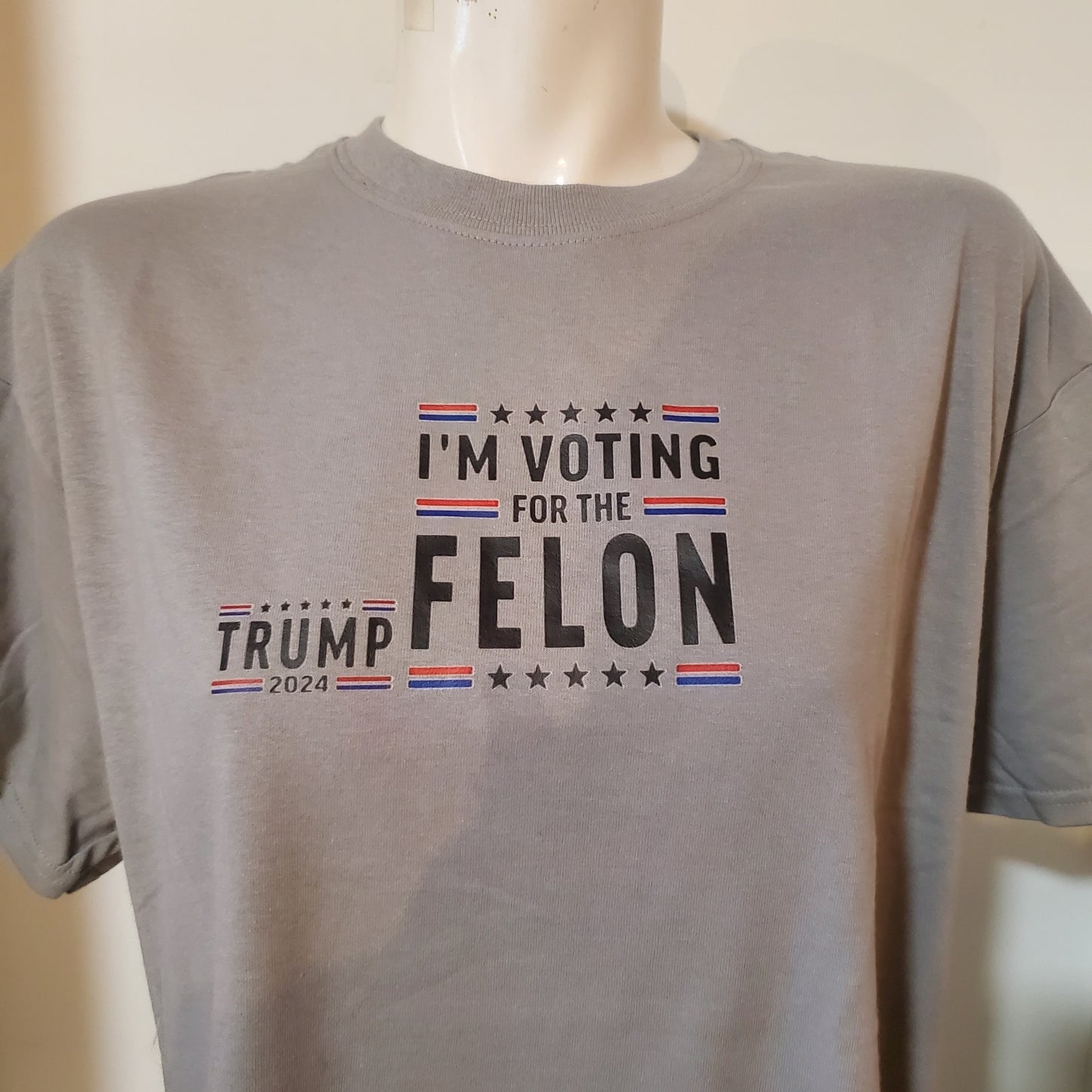 T shirt Voting for Felon