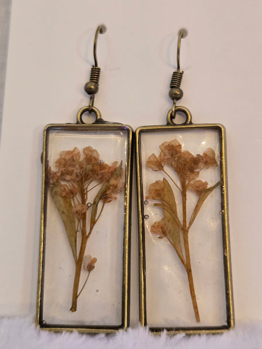 Earrings with Dried flowers