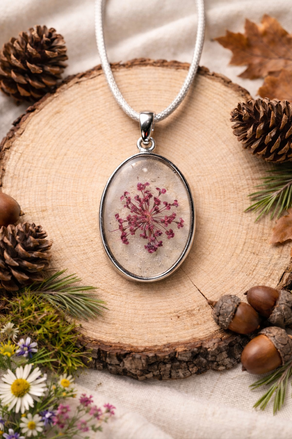 Necklace pink with laces flowers