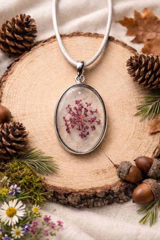 Necklace pink with laces flowers