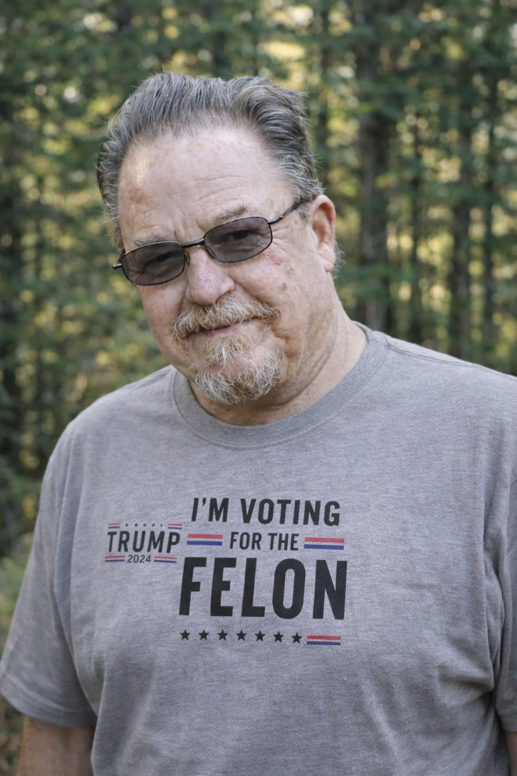 T shirt Voting for Felon