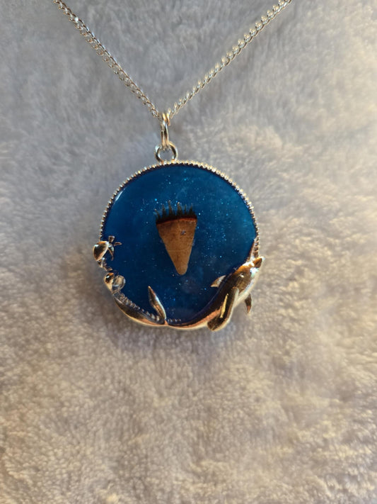 Lobster Notch Necklace ocean blue